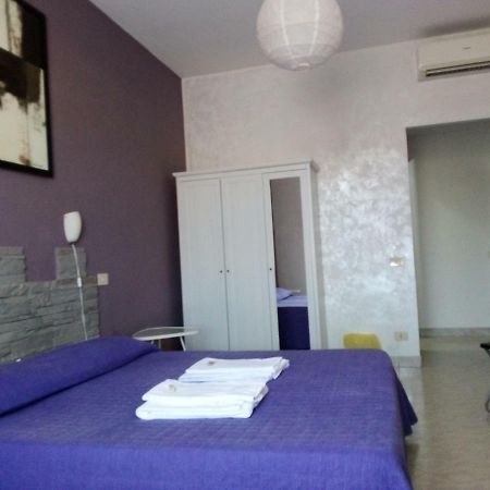 Gigi Holiday Rooms โรม ภายนอก รูปภาพ
