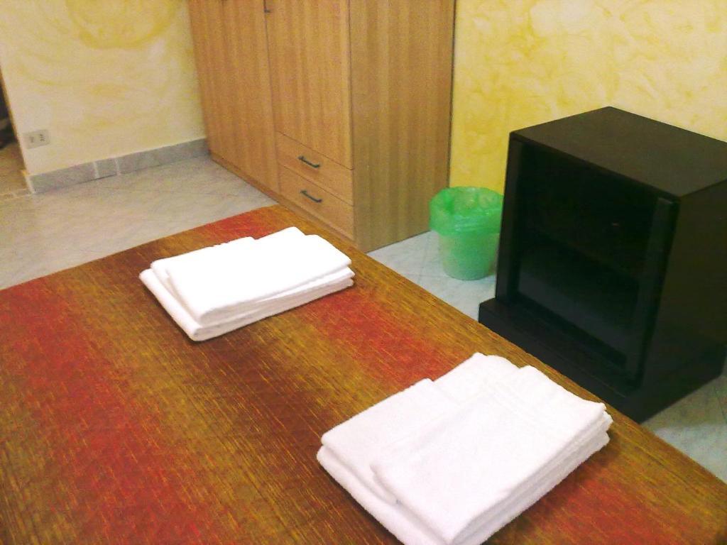 Gigi Holiday Rooms โรม ภายนอก รูปภาพ
