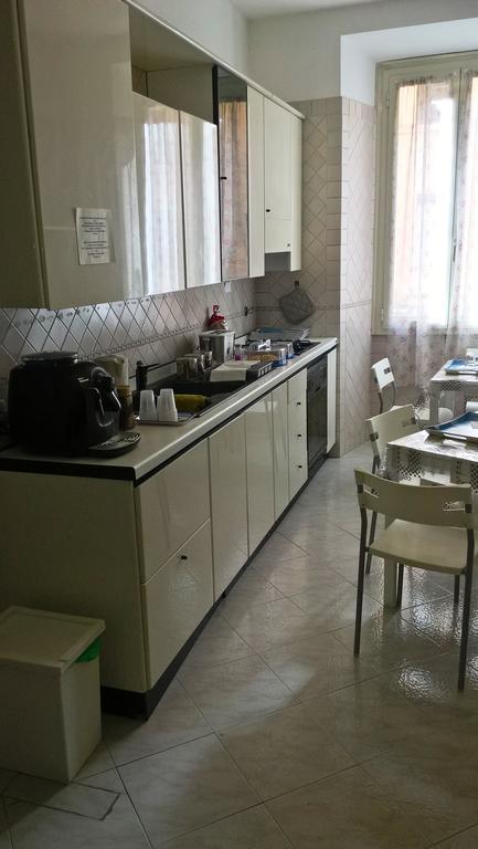 Gigi Holiday Rooms โรม ภายนอก รูปภาพ