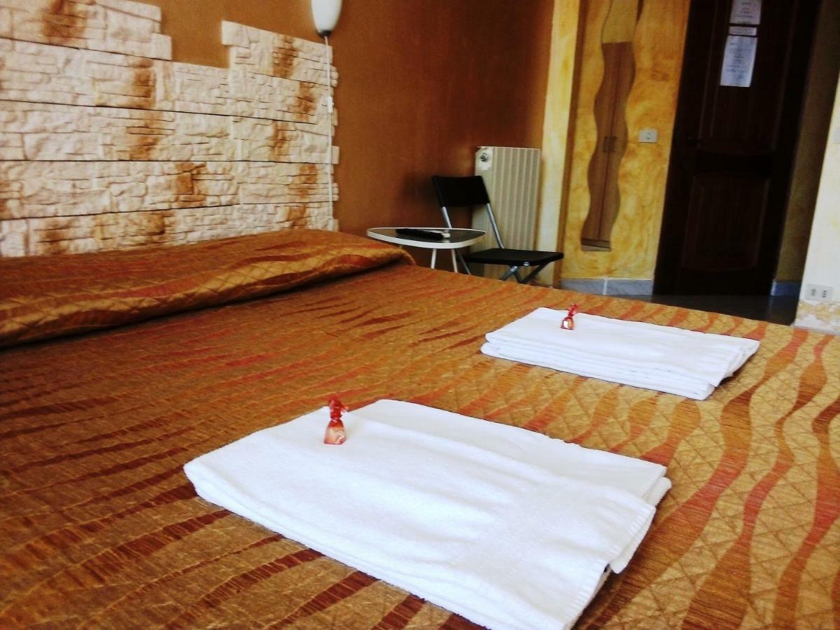 Gigi Holiday Rooms โรม ภายนอก รูปภาพ