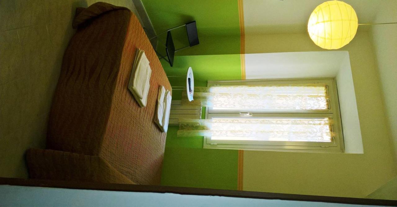 Gigi Holiday Rooms โรม ภายนอก รูปภาพ