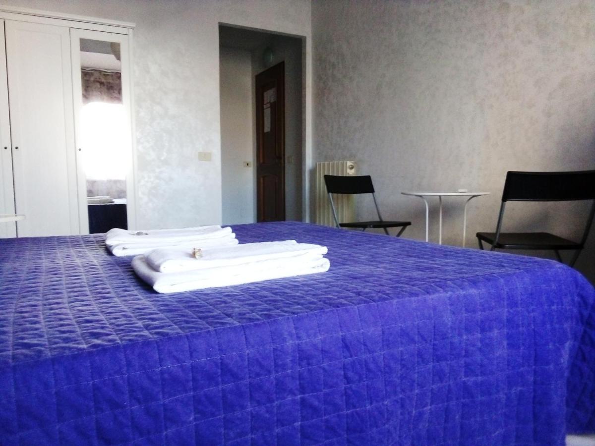 Gigi Holiday Rooms โรม ภายนอก รูปภาพ